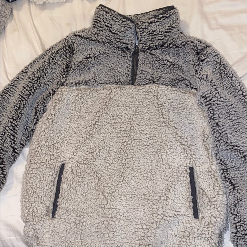 Fluffy Jacket - Picture 1 of 3